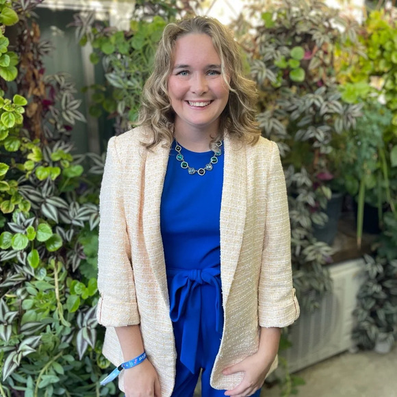 Shop With Rhee! - Picture 1 of 1